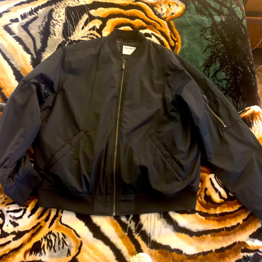 Old Navy black bomber jacket. Slightly used. Extra large